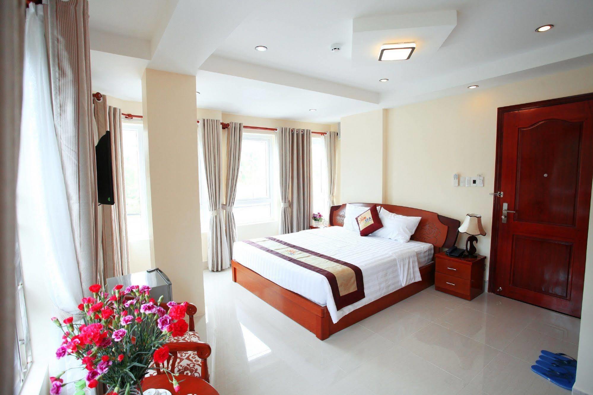 Sun & Sea Hotel Duong Dong Exterior foto